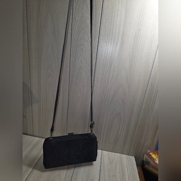 Sakroots Blue Floral Smartphone Crossbody Wallet Adjustable Boho Cottagecore - Picture 9 of 10